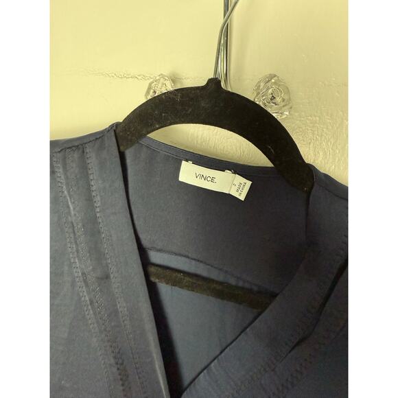 Vince Silk Blend Navy Blue Sheer Flowy Relaxed V-neck Blouse Top Women's 2 - Picture 3 of 8
